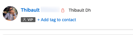 facendo clic su Aggiungi tag al contatto