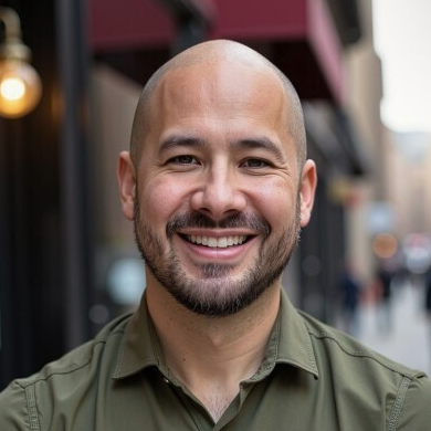 Headshot of Stephen Leo