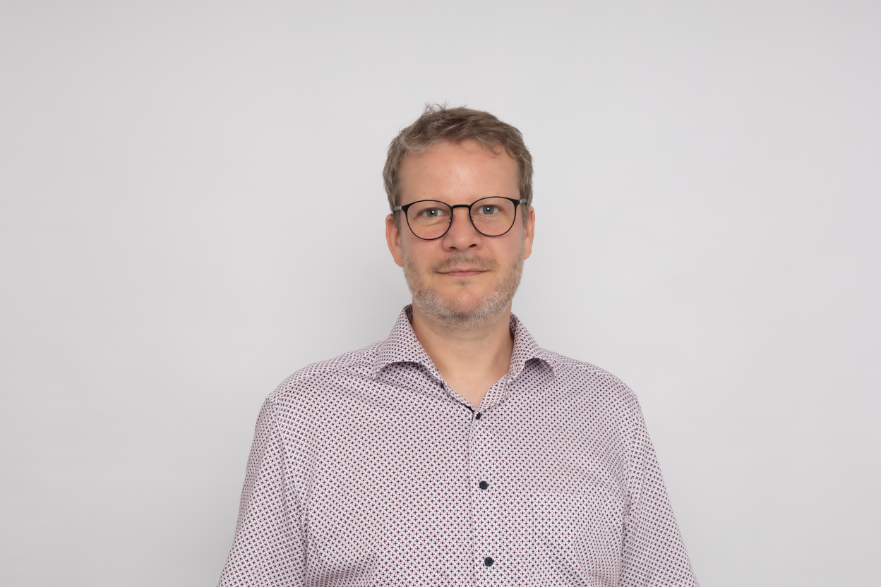 Headshot of Oliver Kern