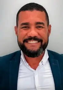 Headshot of Wagner Oliveira