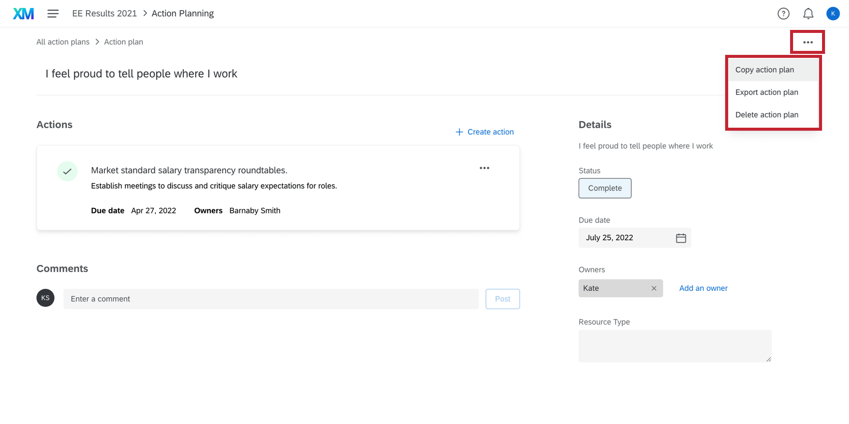 Tres puntos bastante arriba, no en la barra de navegación del Tablero , sino justo debajo de ella.