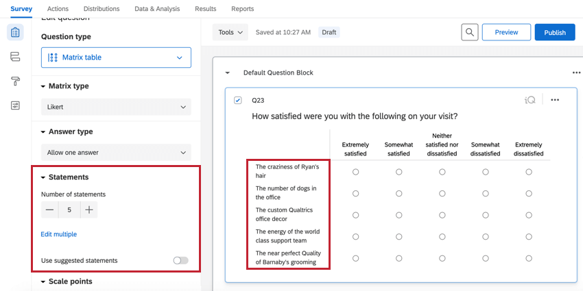 las enunciados van a lo largo del lado de una tabla de matriz