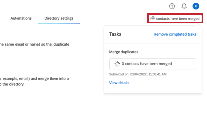 Bild von Kontakten, die zusammengeführt wurden, Nachricht oben rechts im Verzeichnis