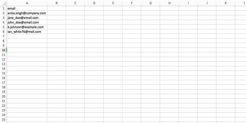 CSV-Datei mit der Überschrift „E-Mail“ und einer Liste von E-Mail-Adressen darunter
