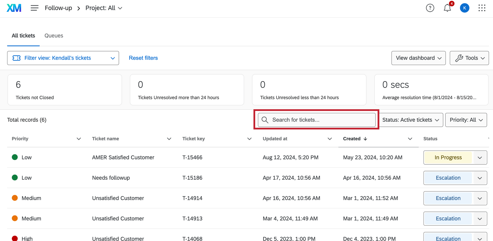 Resalta la barra de búsqueda de la página de seguimiento .
