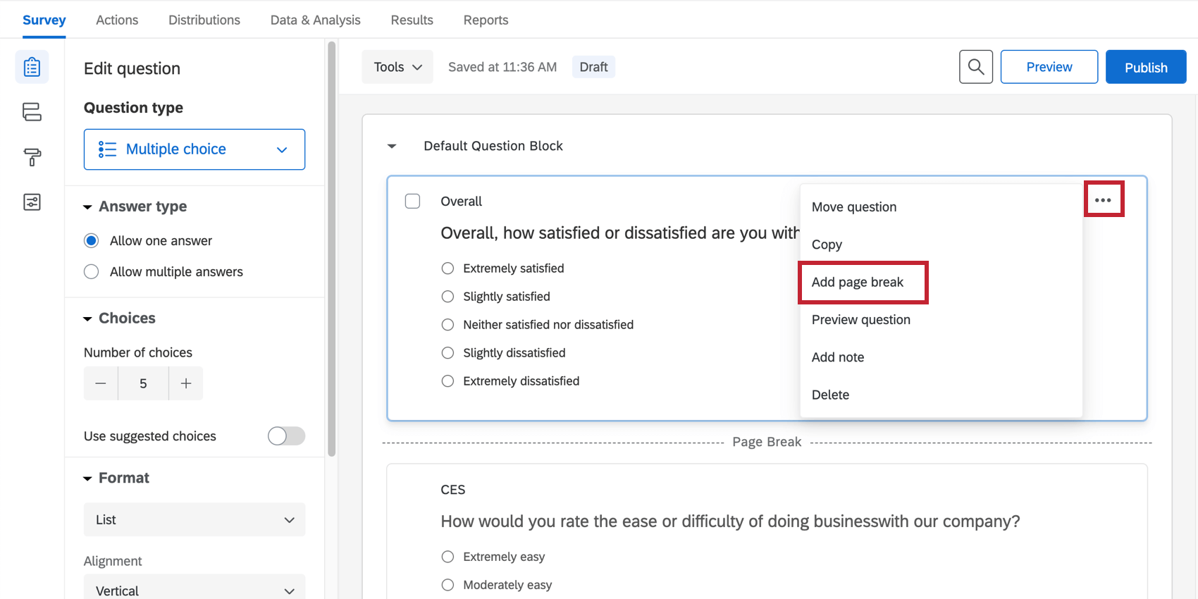 Points sélectionnés dans l’angle supérieur droit d’une question, option du menu qui s’ouvre pour ajouter un saut de page