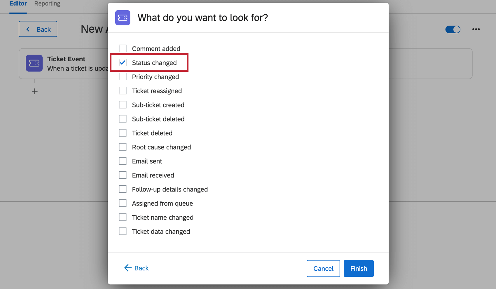 Immagine della finestra in cui si seleziona lo Stato modificato da una lunga lista di azioni per i ticket