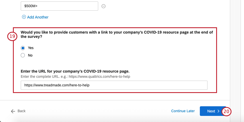 Múltipla escolha sim ou não e, em seguida, entrada de texto condicional solicitando endereços de e-mail que aparecem. Botão Avançar ) em azul, no canto inferior direito