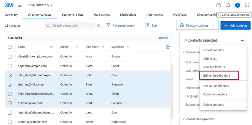 varios contactos seleccionados, menú de 3 puntos abierto para mostrar la edición de datos embebidos