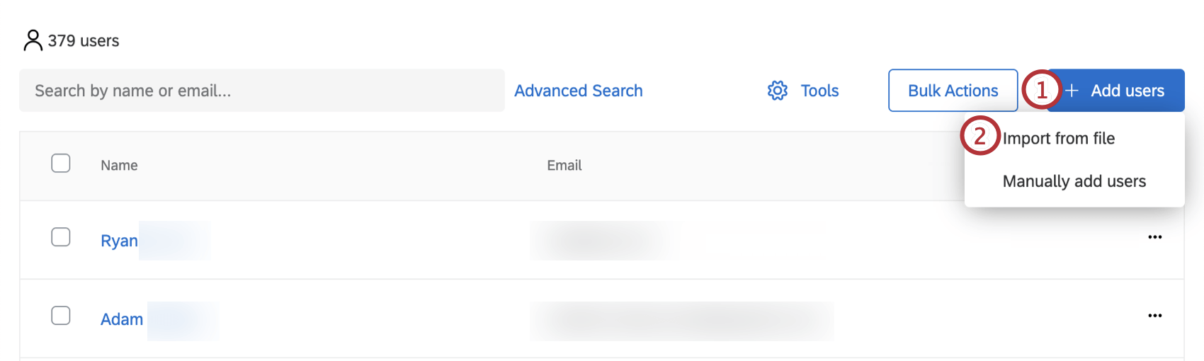 Usando o botão azul Add Users (Adicionar usuários)
