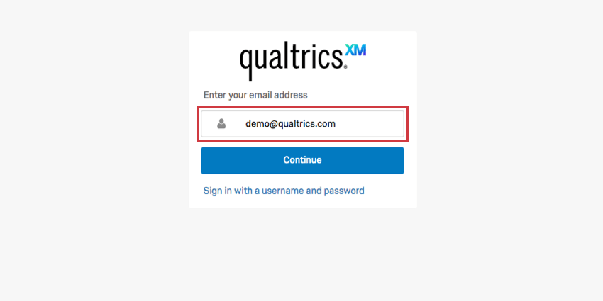Adresse email dans le champ, bouton bleu continuer ci-dessous