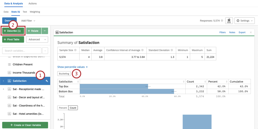 The steps to apply bucketing are numbered in Stats iQ; first, the Satisfaction variable is selected, then Describe is clicked, and finally, Bucketing is selected on the card.
