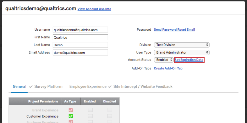 Il link blu Imposta data di scadenza si trova accanto a Stato dellaccount