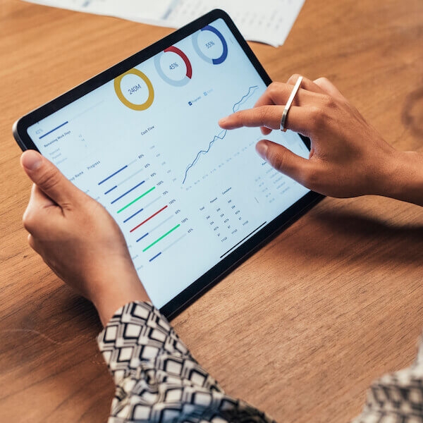 win/loss analysis on tablet screen