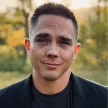 Sean Holcombe profile picture