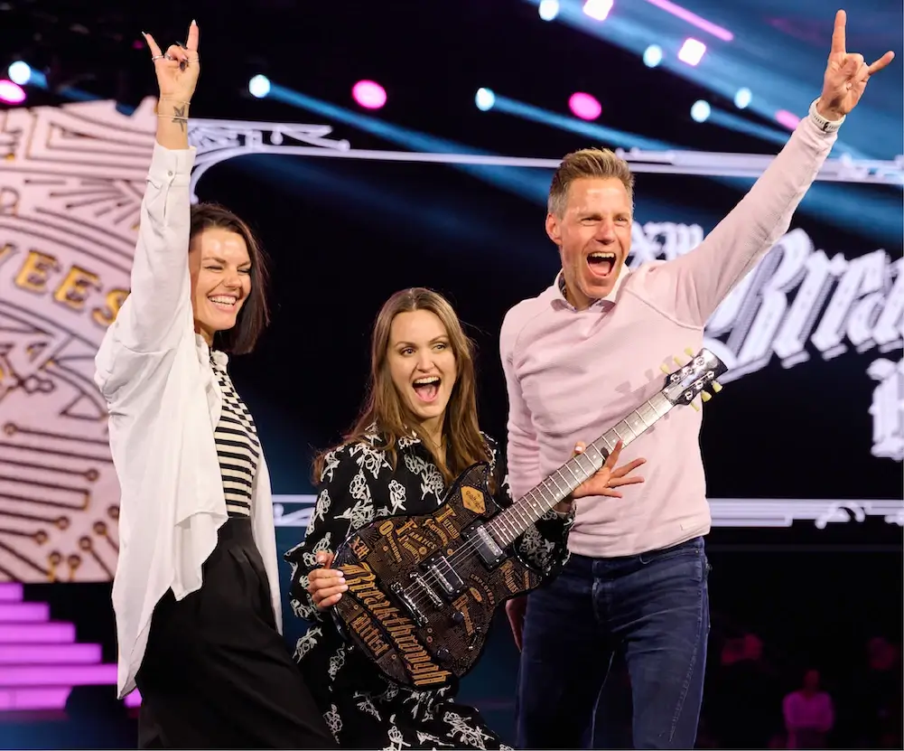 Booking winning the Breakthrough Artist Award