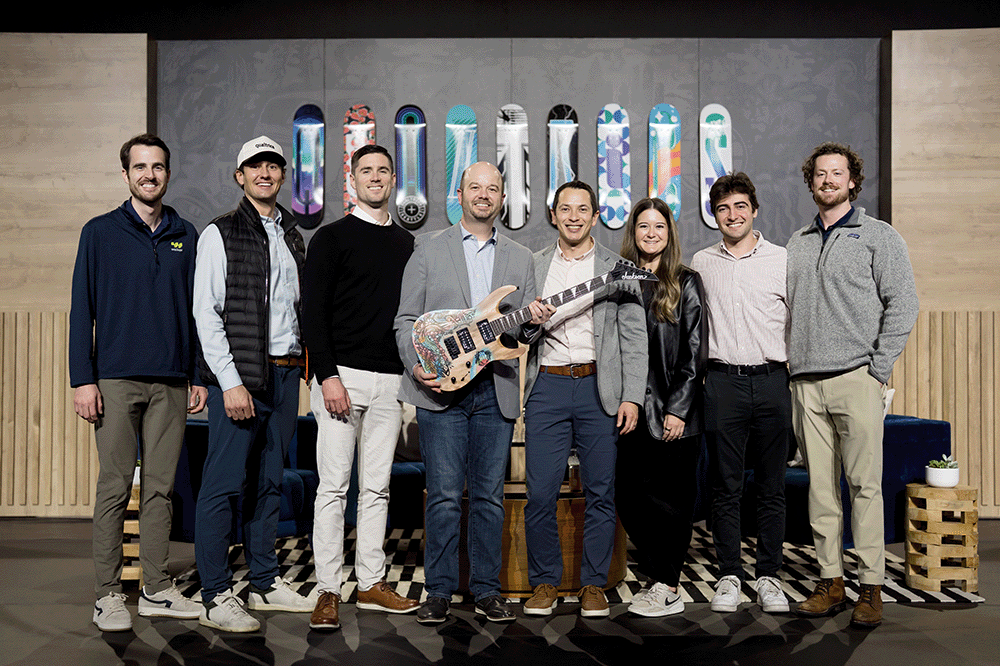 Hertz and Walker accepting their award