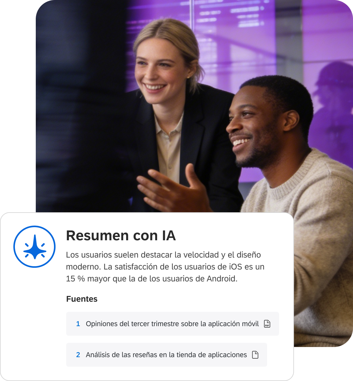 Dos colegas sonrientes con resumen de IA mostrando satisfacción en iOS un 15 % mayor que en Android, con fuentes citadas.