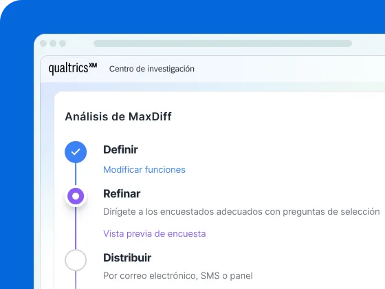 Una imagen de una interfaz web digital bajo Qualtrics XM titulada “Centro de investigación”. Muestra un diagrama de proceso secuencial vertical titulado “Análisis de MaxDiff” con tres etapas conectadas por una línea vertical: “Definir” (marcada con un tic azul), “Refinar” (destacada como el paso activo actual con un círculo morado) y “Distribuir” (un círculo blanco vacío).