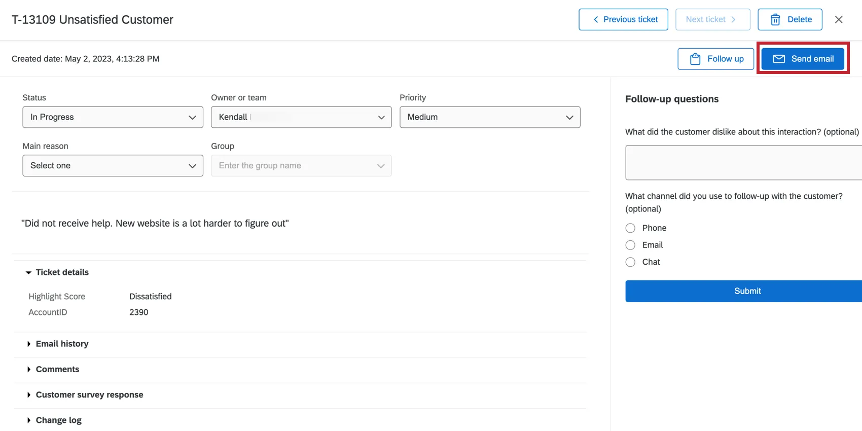 Bouton denvoi dun e-mail dans le coin supérieur droit ou dans le ticket élargi
