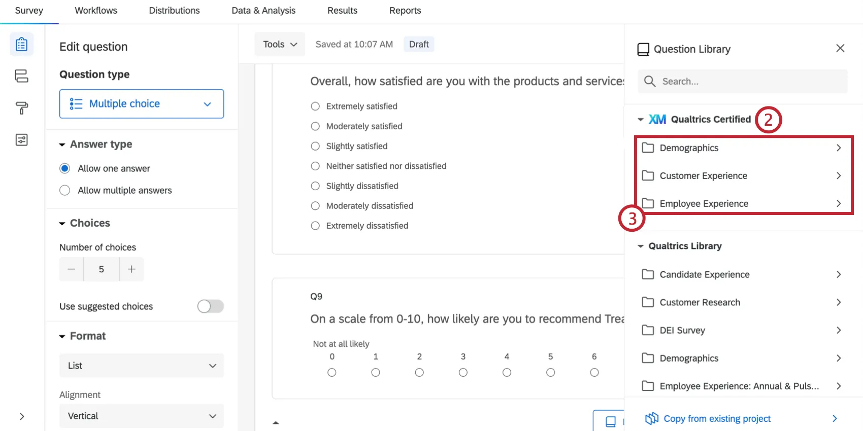 Immagine del menu aperto a destra del Generatore di sondaggi con il menu a tendina certificato Qualtrics espanso