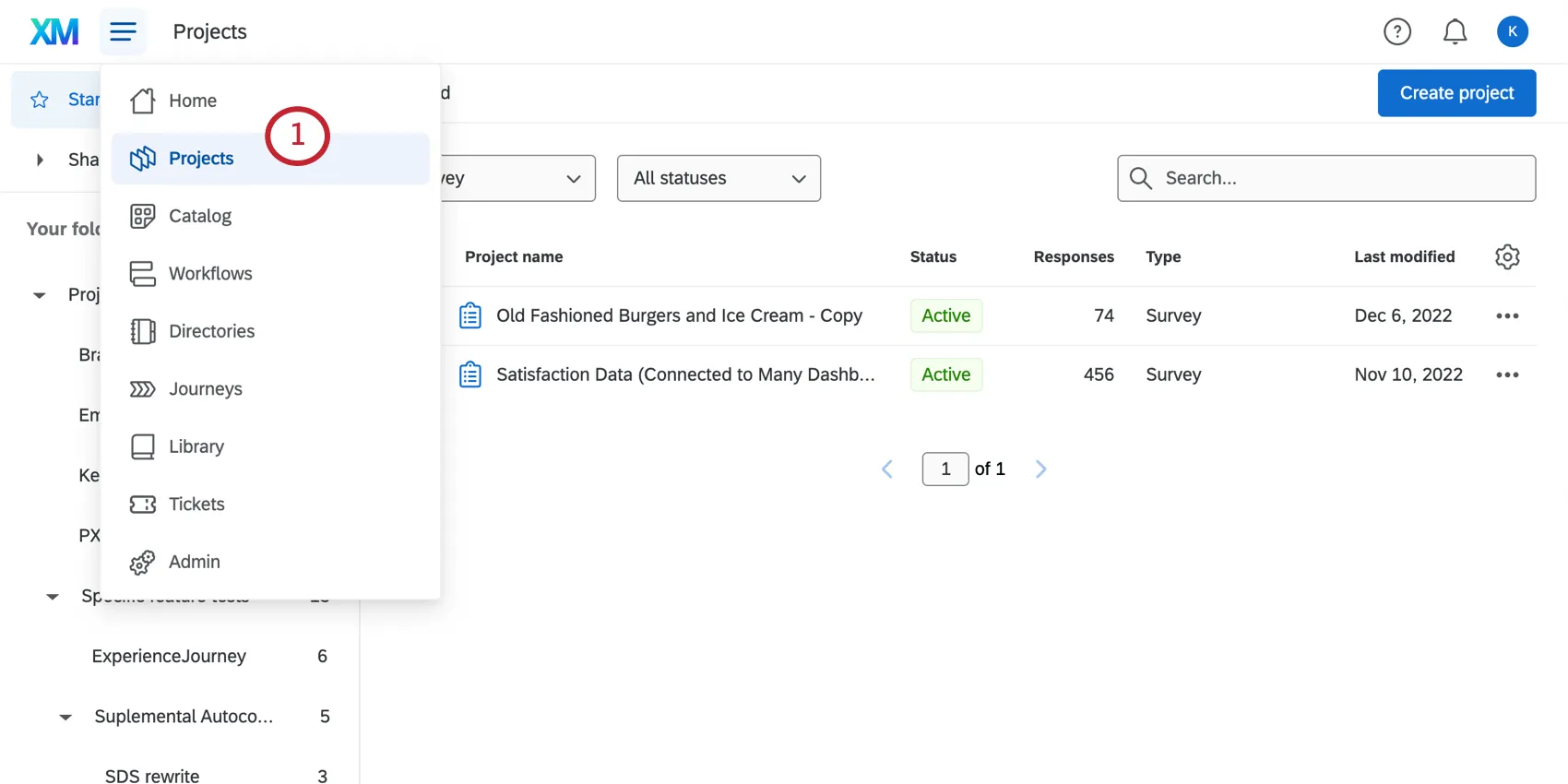 Il menu di navigazione avanti al logo XM è ampliato