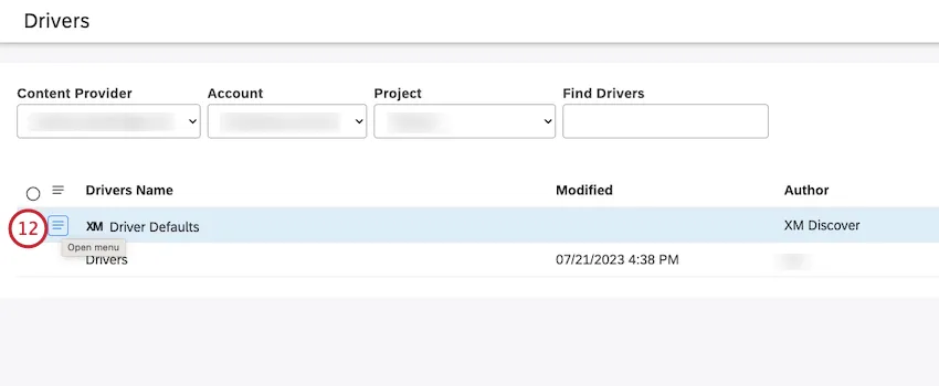 Definir la configuración predeterminada para los controladores.