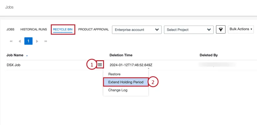 en cliquant sur le menu "job options" et en sélectionnant "extend holding period" (prolonger la période dattente)
