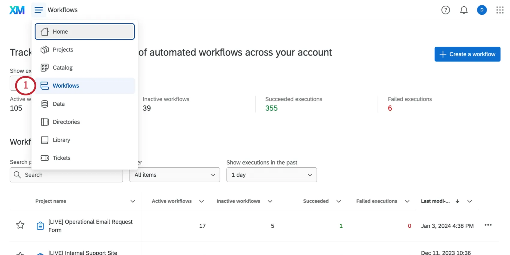 Öffnen des Hamburger-Navigationsmenüs oben auf jedem Qualtrics und Auswählen von Workflows