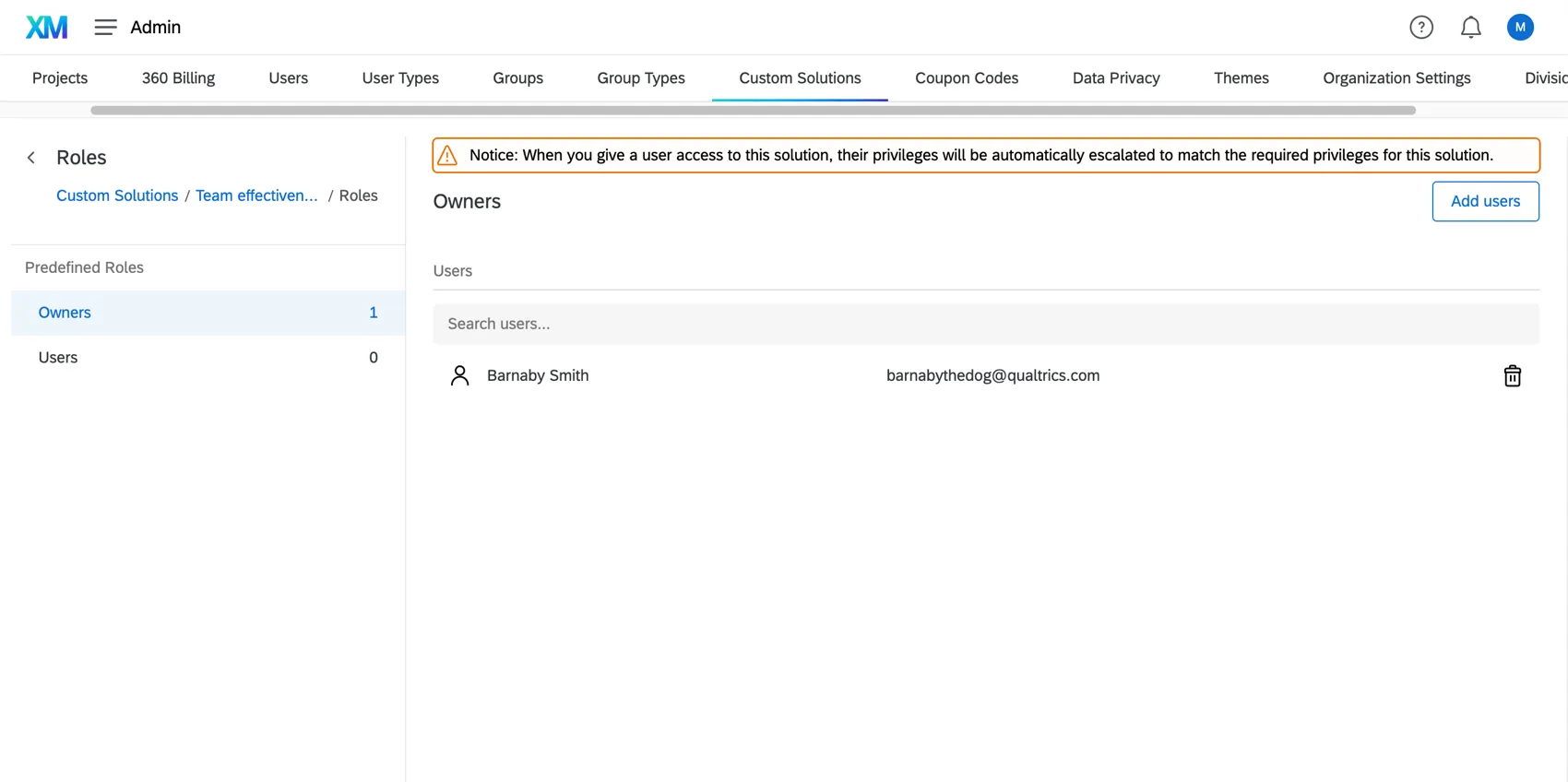 A página que diz Funções tem um banner na parte superior sobre como dar acesso a uma solução altera as permissões do usuário