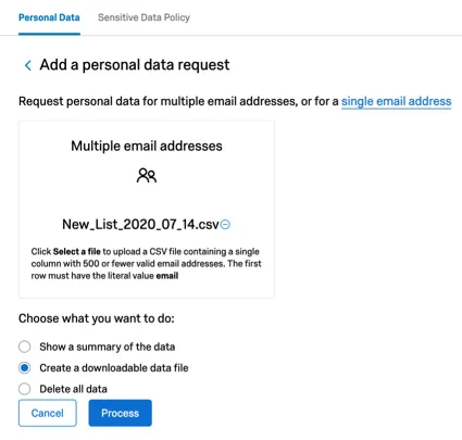 Wenn die Option „Mehrere E-Mail-Adressen“ aktiviert ist, können Sie stattdessen eine Datei hochladen