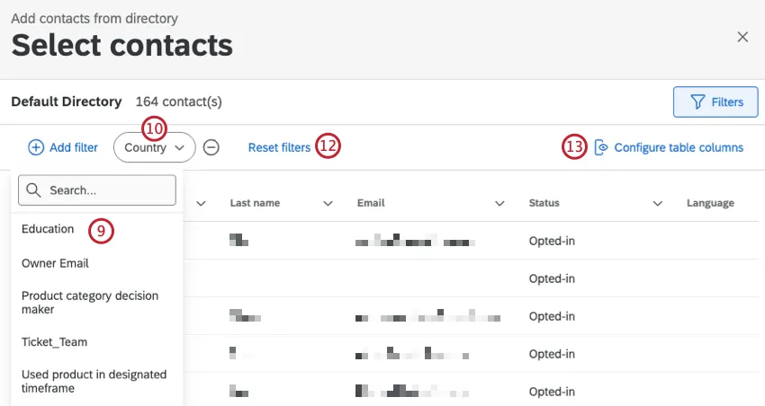 Opciones adicionales al buscar contactos, incluyendo agregar filtros y ajustar las vistas de las columnas