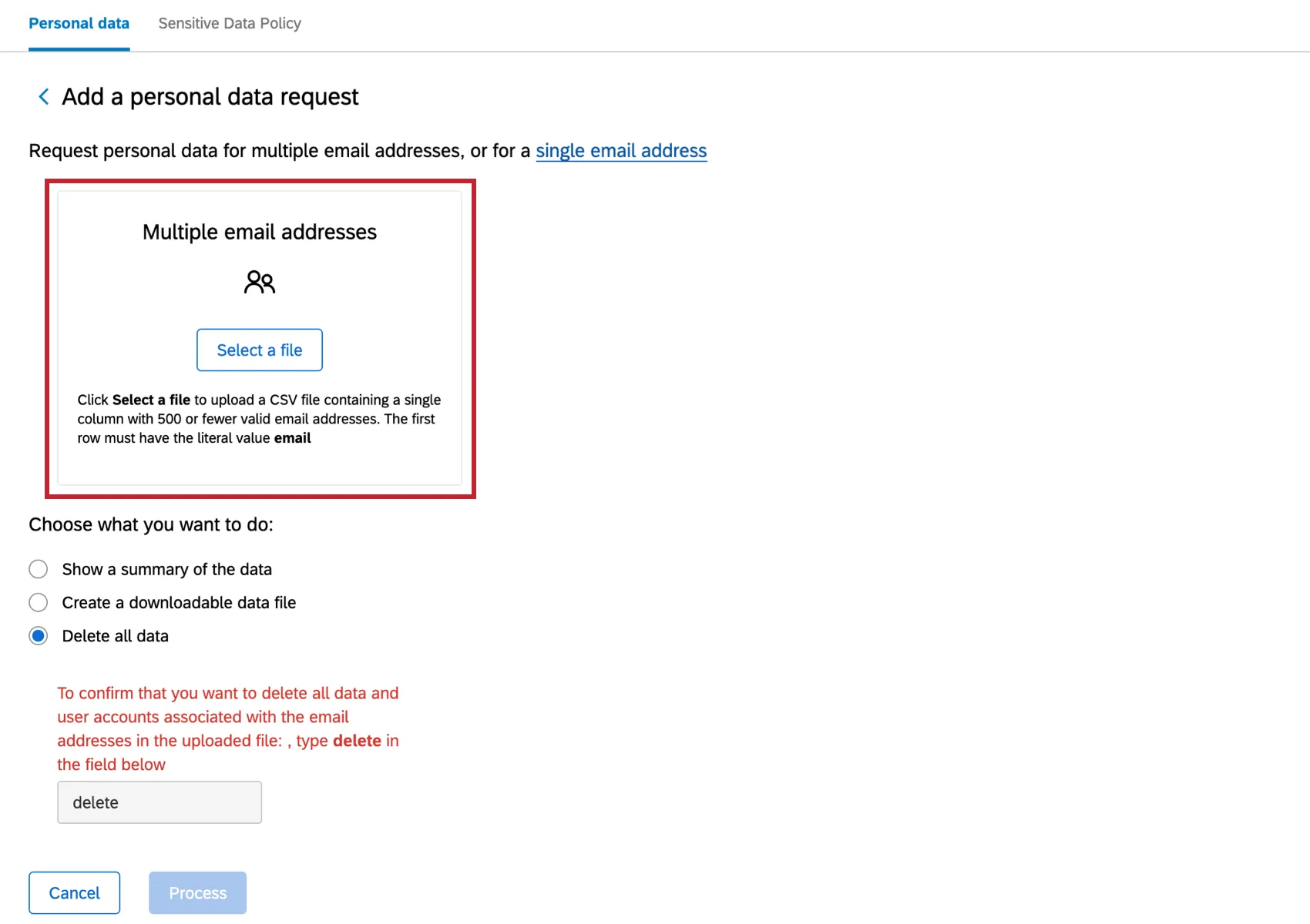 Agora que vários endereços de e-mail estão selecionados, há um novo botão para carregar um arquivo