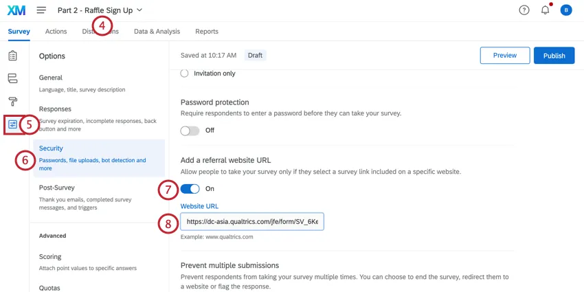 Navegando a la sección de seguridad de las opciones de la encuesta y agregando una URL de referencia que es el enlace anónimo de la primera encuesta.