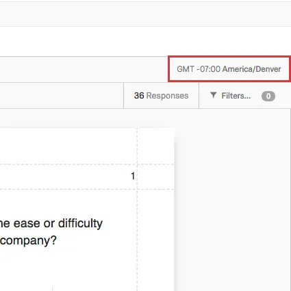 Zona horaria en la parte superior derecha del informe