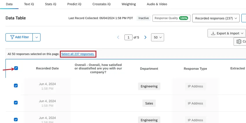 Image zooms in to show the select all checkbox at the top, then the banner where you can then click to select all responses, not just the ones displayed on the page