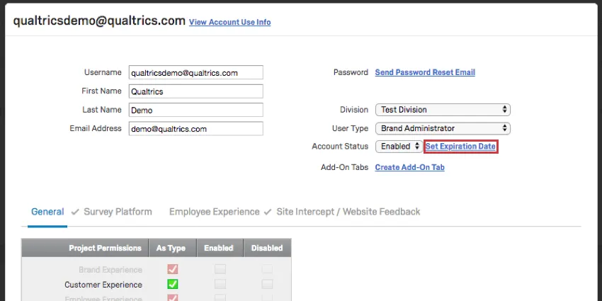 Il link blu Imposta data di scadenza si trova accanto a Stato dellaccount