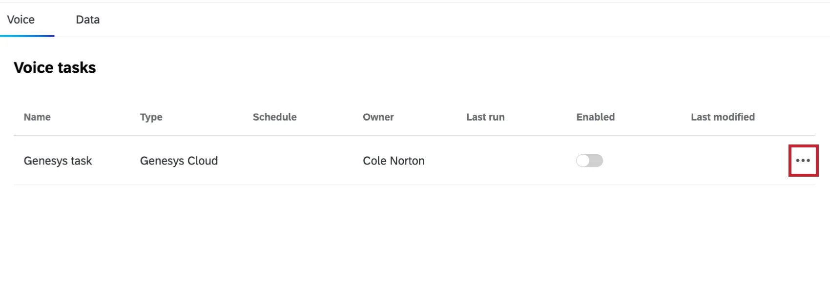 3 points horizontaux surlignés à côté dune tâche vocale
